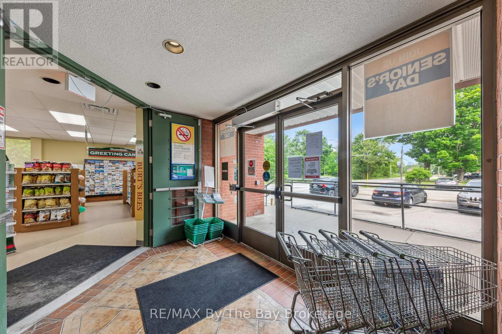Photo 5 of 45 River Street, Severn ON