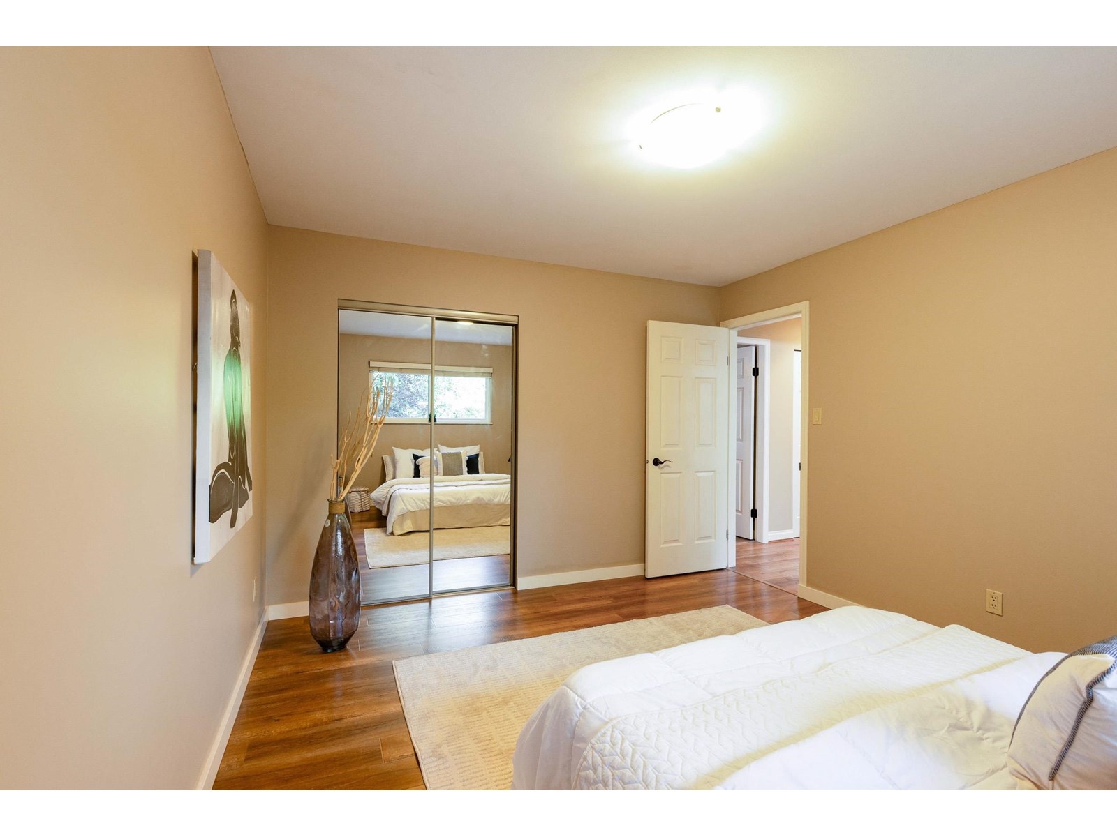 Photo 13 of 1550 Kent Street, White Rock BC