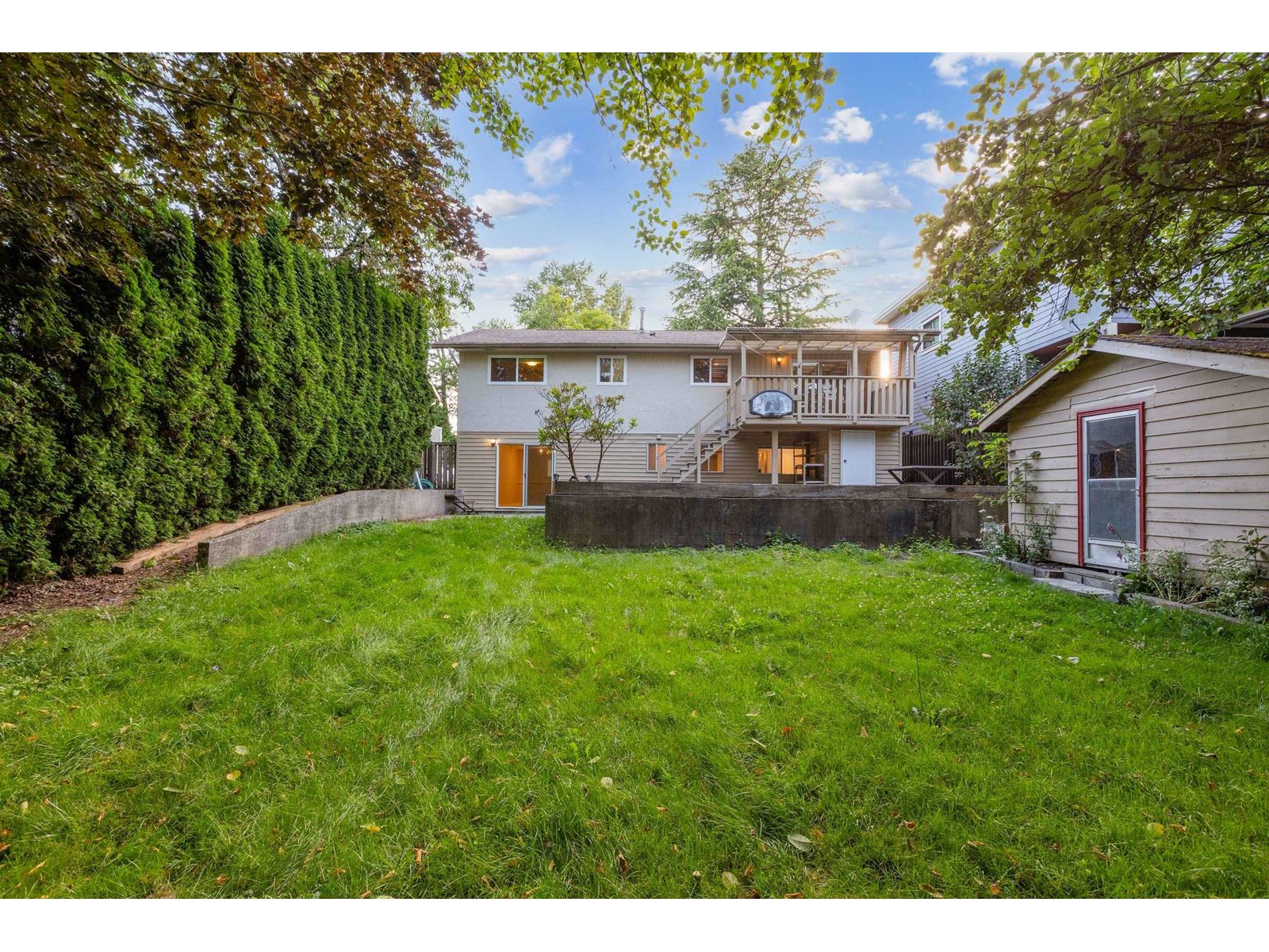 Photo 30 of 1550 Kent Street, White Rock BC