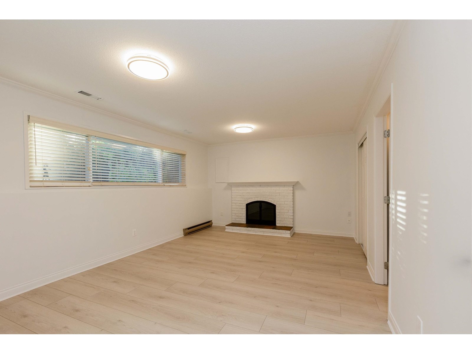 Photo 18 of 1550 Kent Street, White Rock BC