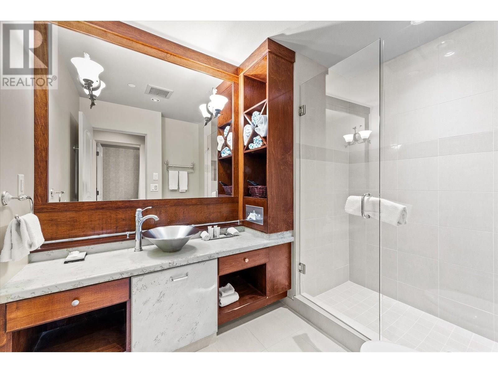 355 1288 Water Street, Kelowna