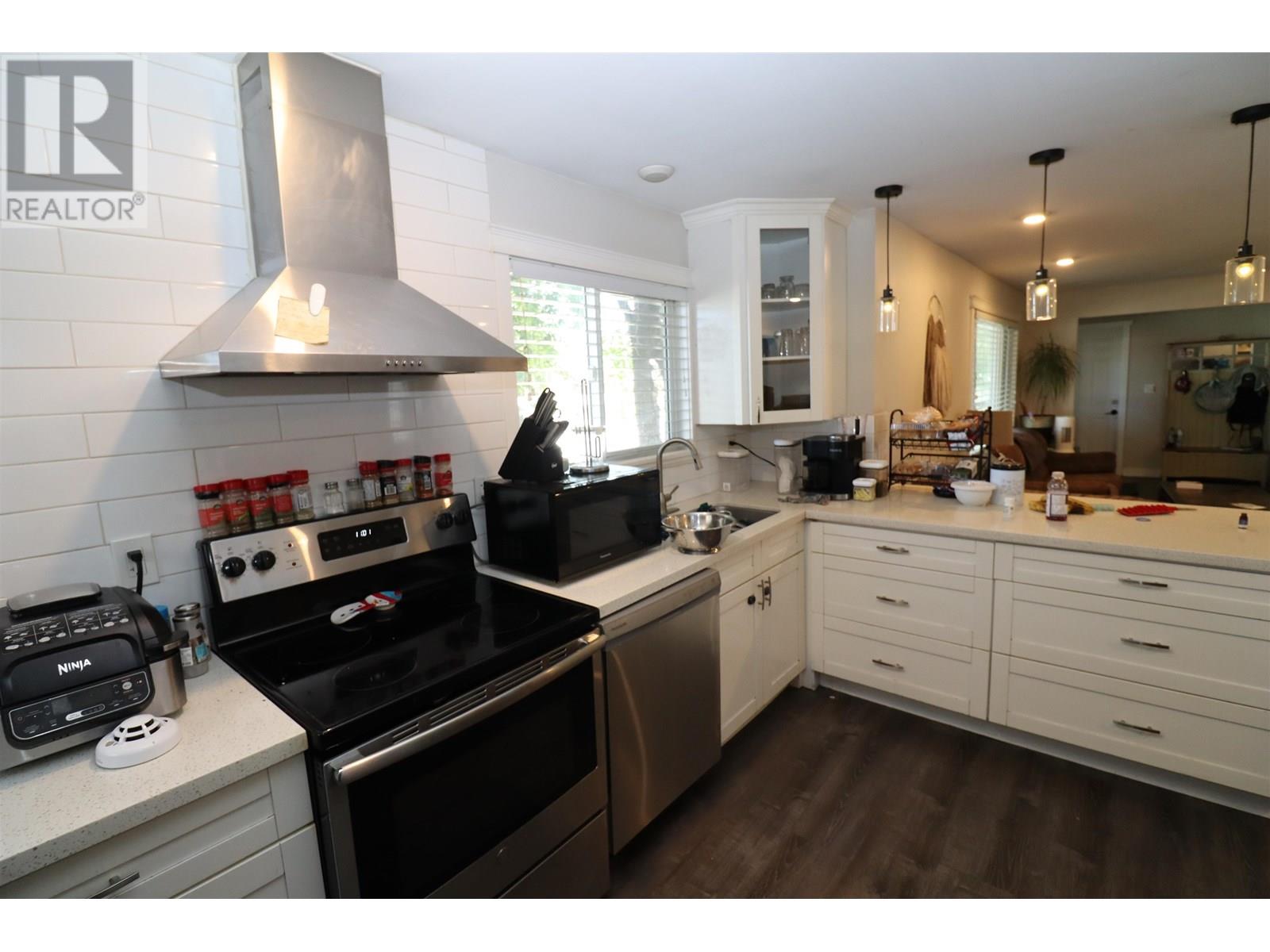 Photo 5 of 1933 Upland Street, Prince George BC