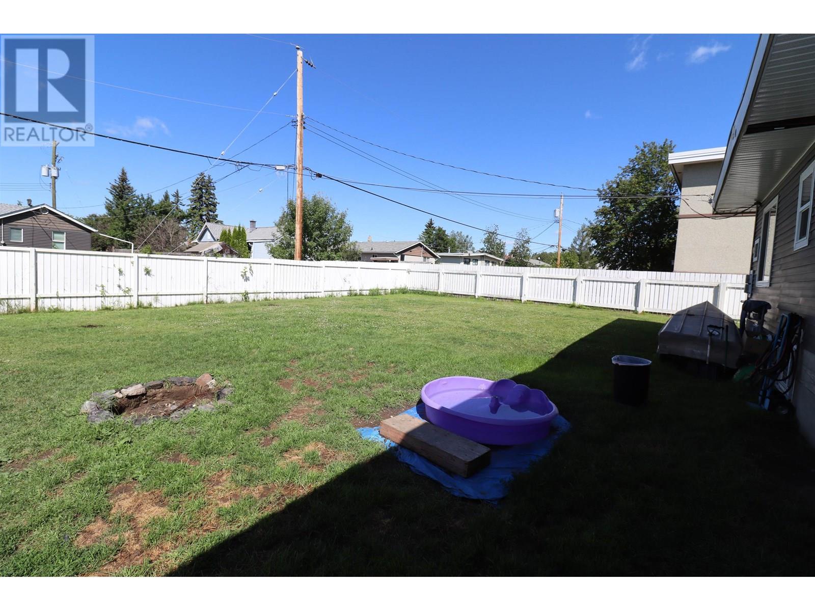 Photo 8 of 1933 Upland Street, Prince George BC