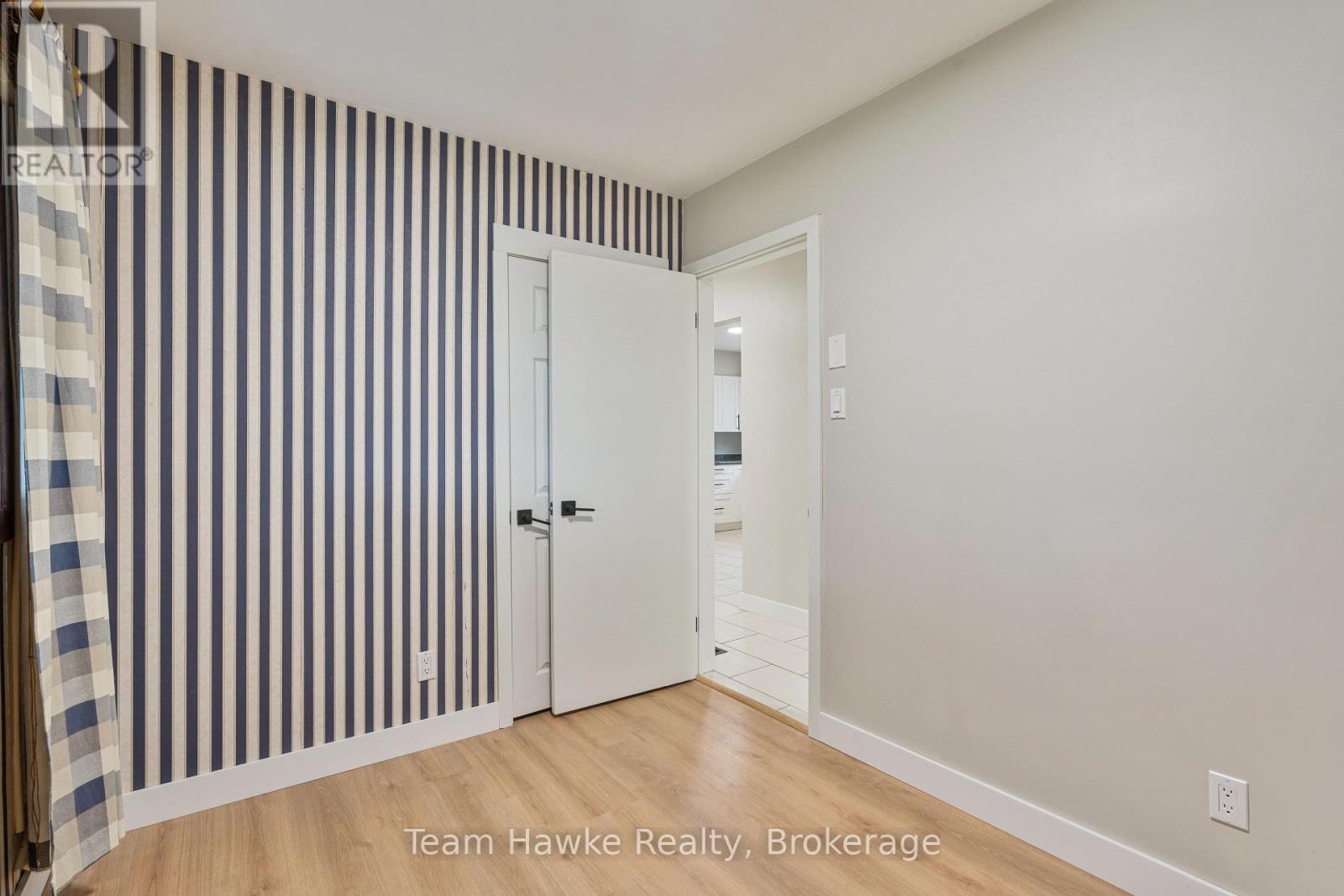 Photo 23 of 689 Dominion Avenue, Midland ON