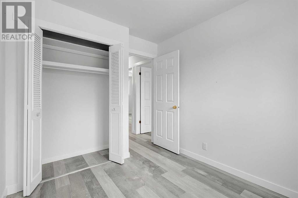 Single Family House Bungalow for Sale in  Dovercliffe Road SE Dover Calgary 