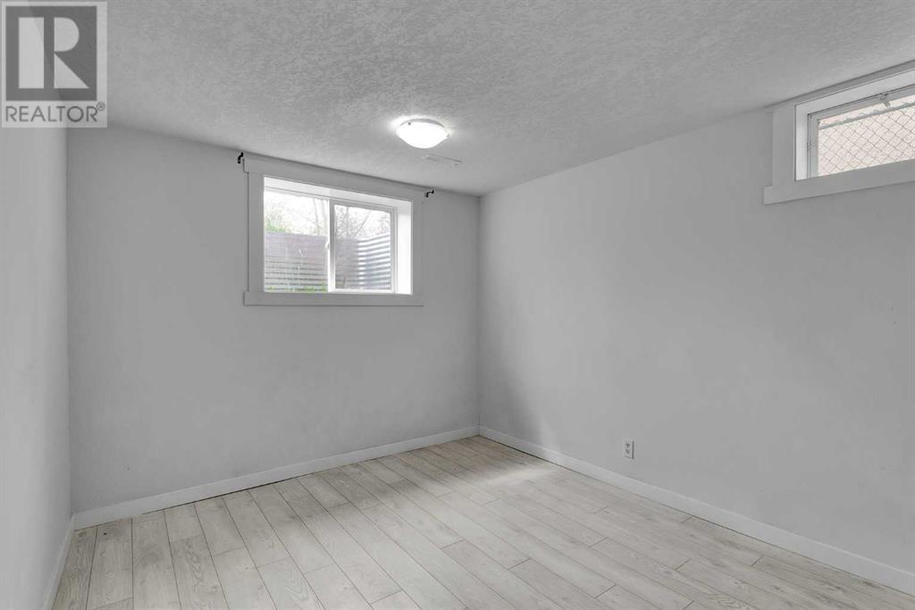 Single Family House Bungalow for Sale in  Dovercliffe Road SE Dover Calgary 