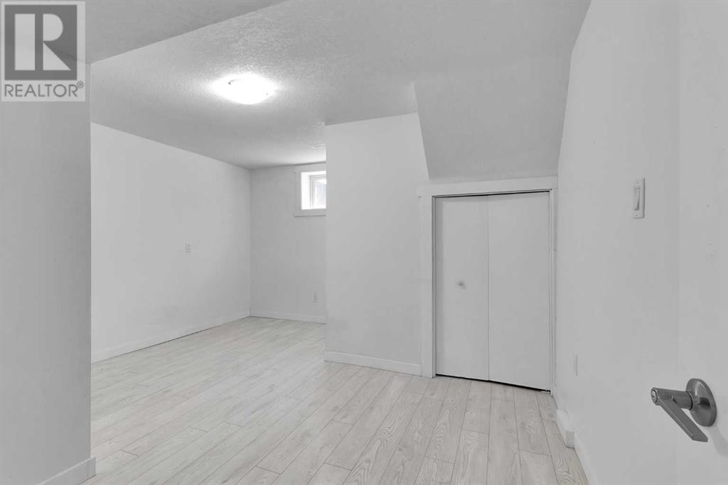 Single Family House Bungalow for Sale in  Dovercliffe Road SE Dover Calgary 