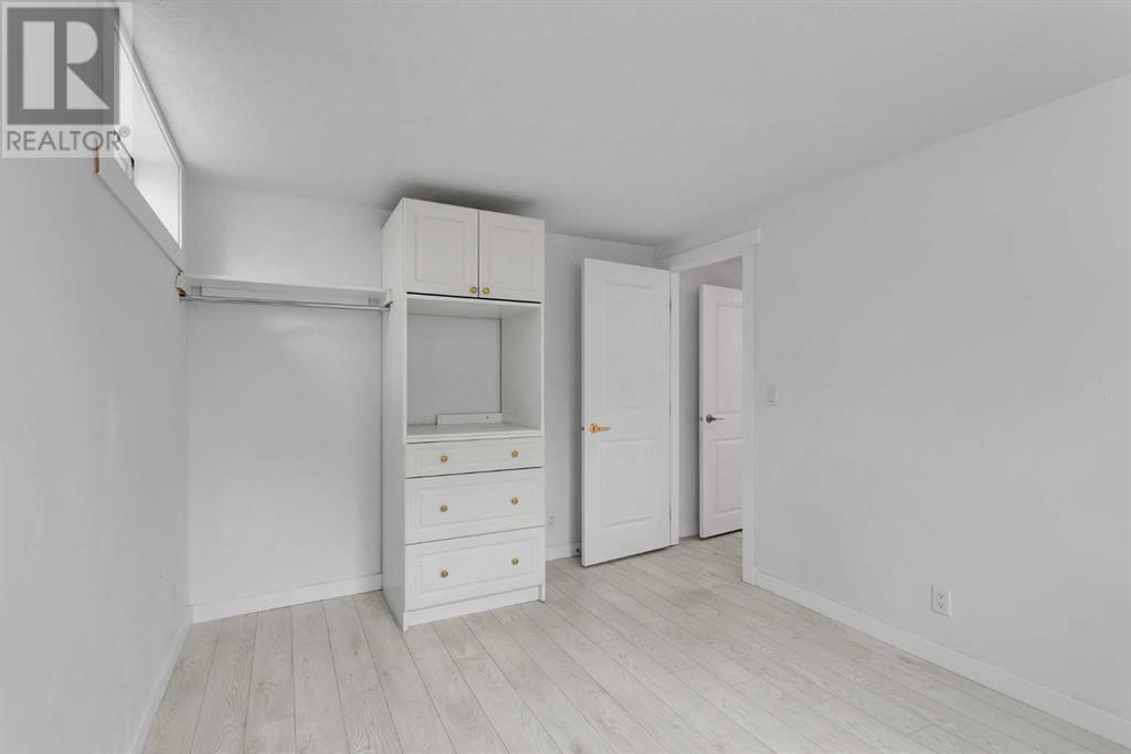 Single Family House Bungalow for Sale in  Dovercliffe Road SE Dover Calgary 