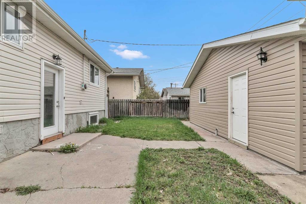 Single Family House Bungalow for Sale in  Dovercliffe Road SE Dover Calgary 