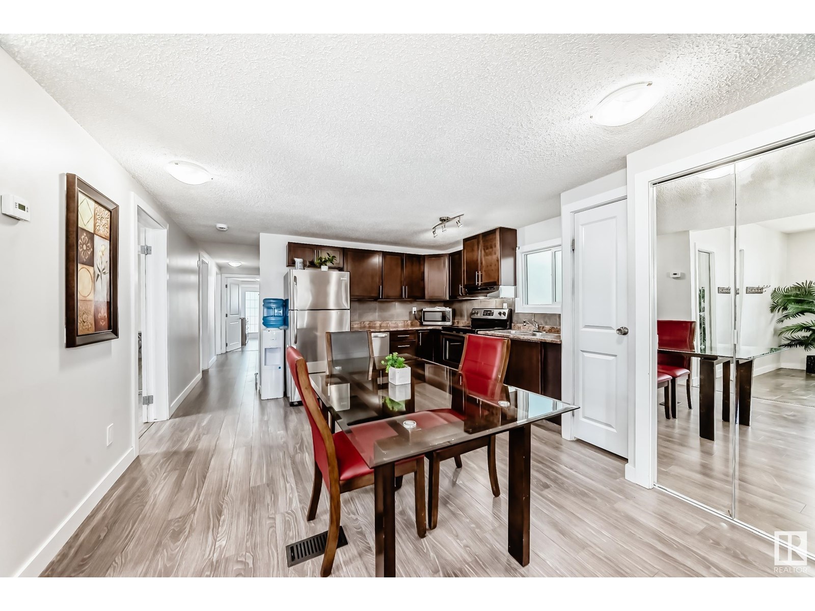 Photo 31 of 140 West View Cr Nw, Edmonton AB