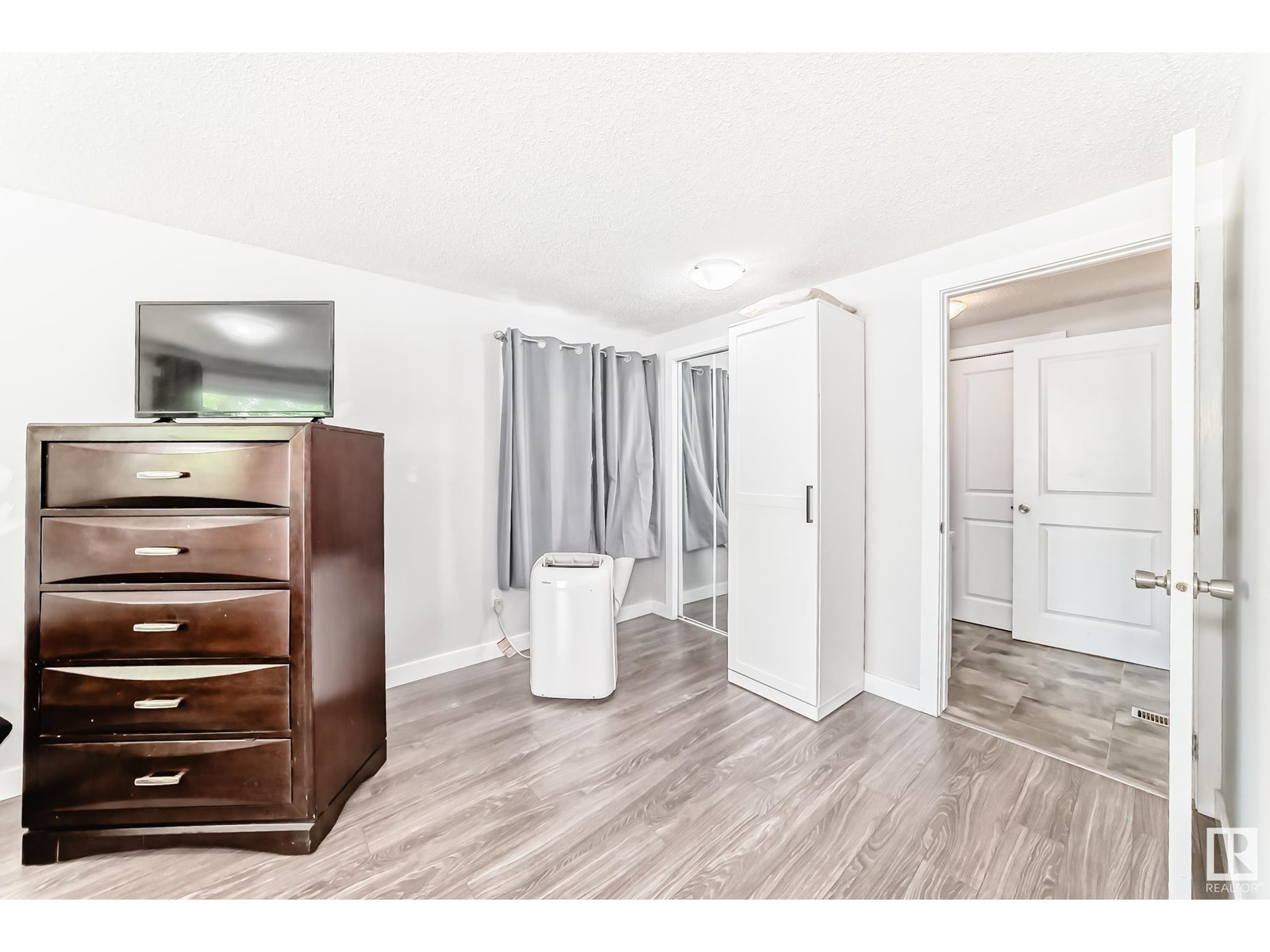 Photo 28 of 140 West View Cr Nw, Edmonton AB