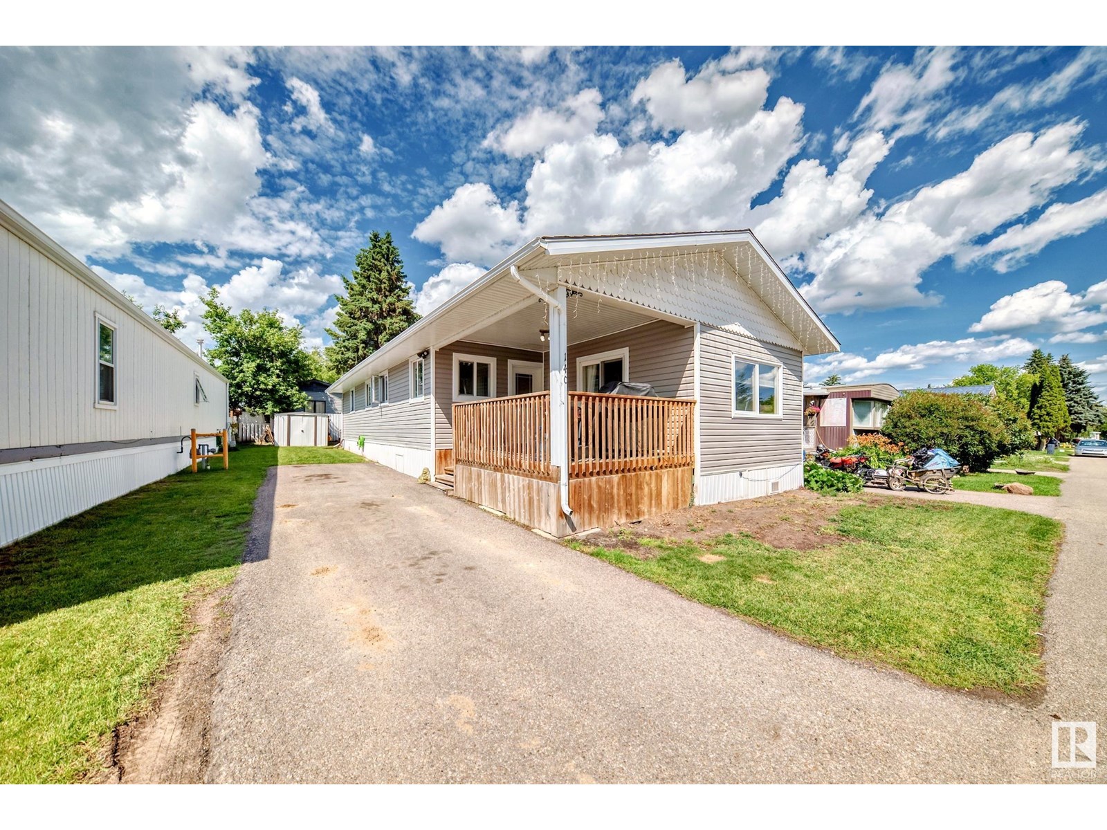 Photo 26 of 140 West View Cr Nw, Edmonton AB