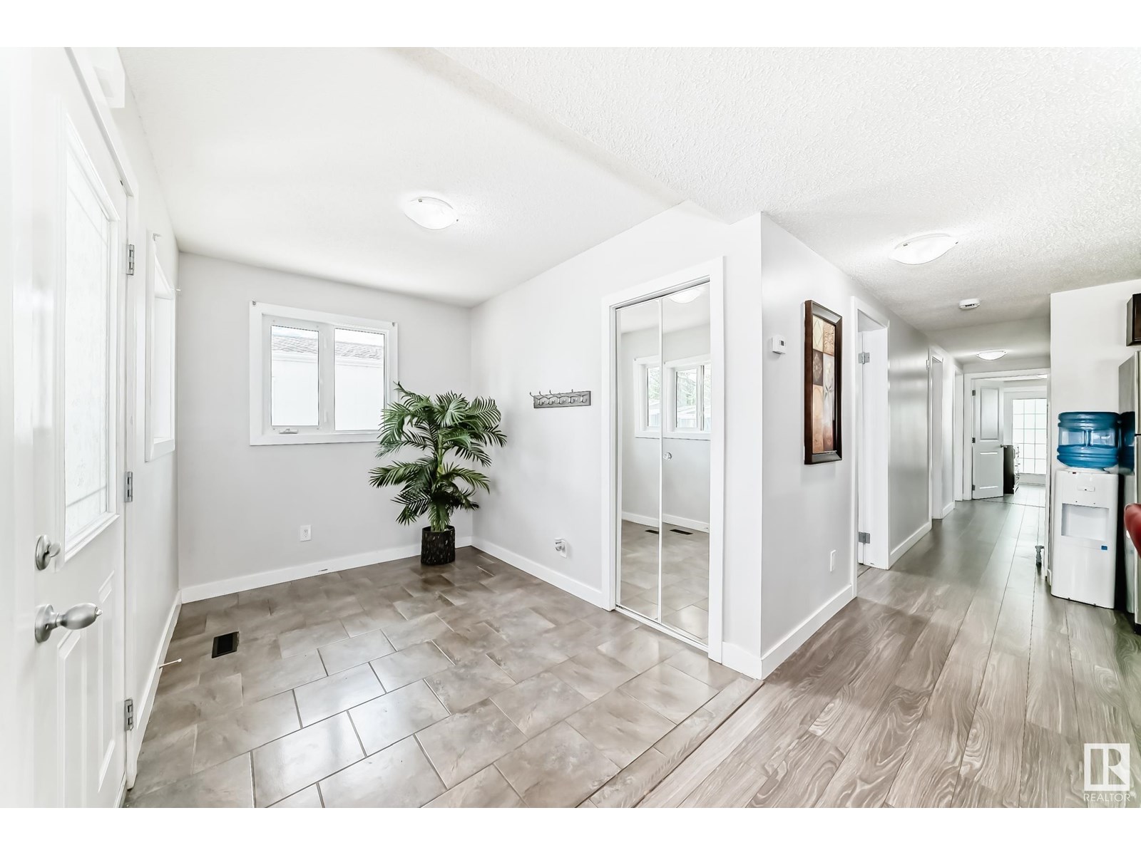 Photo 32 of 140 West View Cr Nw, Edmonton AB