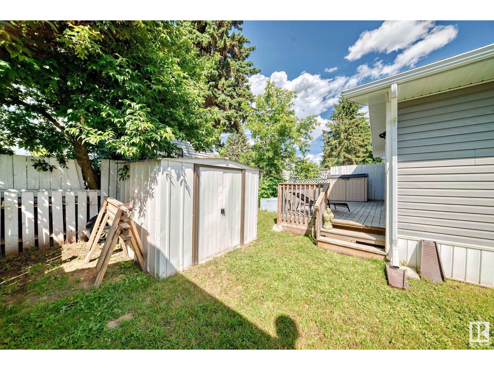 Photo 37 of 140 West View Cr Nw, Edmonton AB