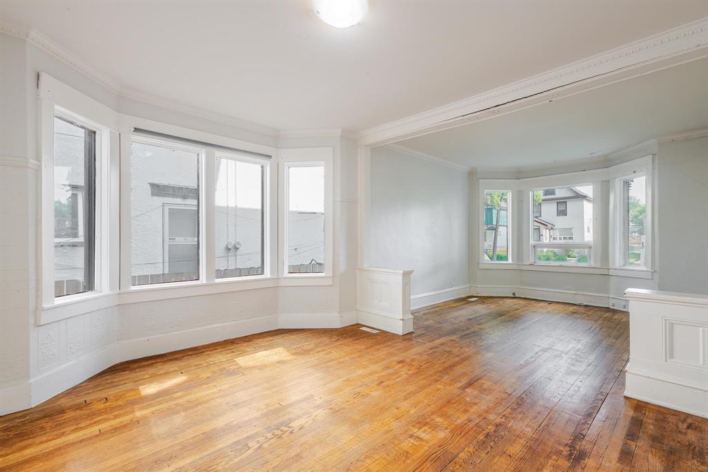 Photo 6 of 438 St Johns Avenue, Winnipeg MB
