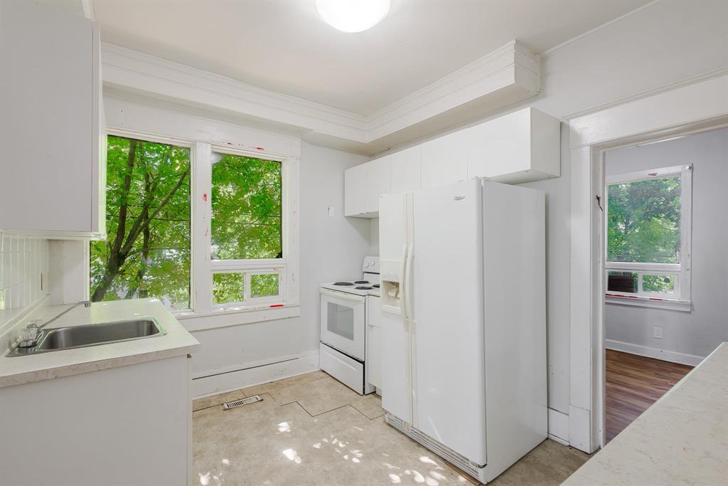 Photo 21 of 438 St Johns Avenue, Winnipeg MB