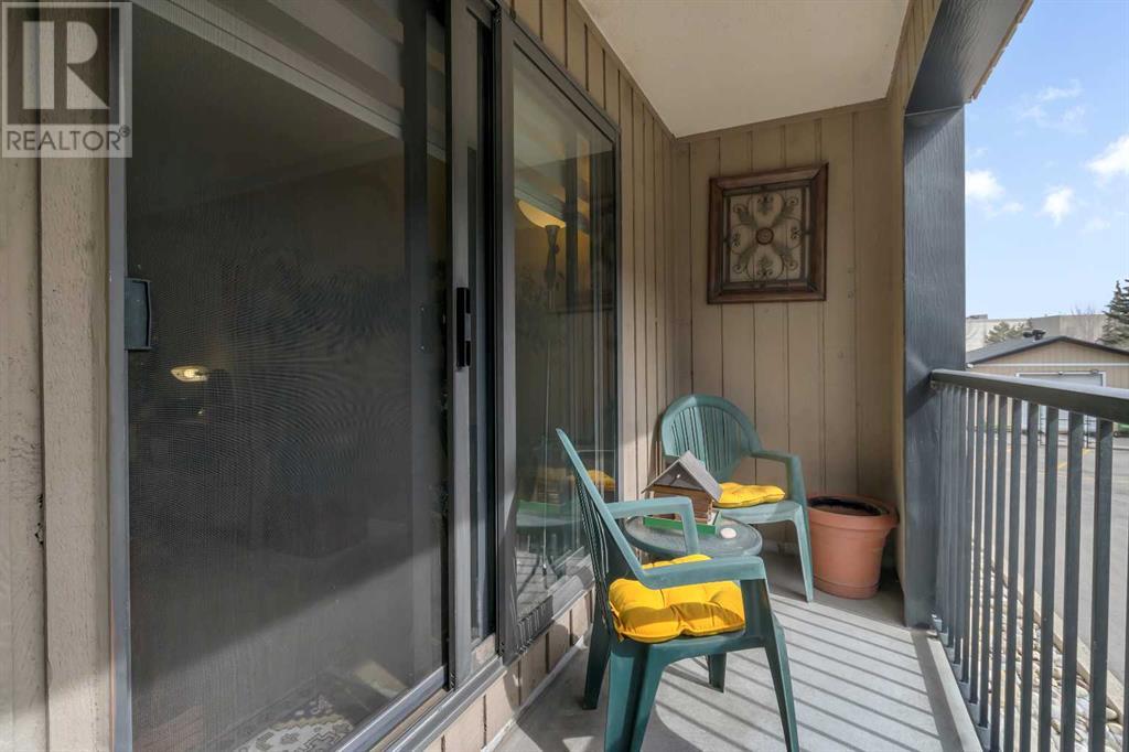 Single Family House for Sale in  A  Street NW Varsity Calgary 
