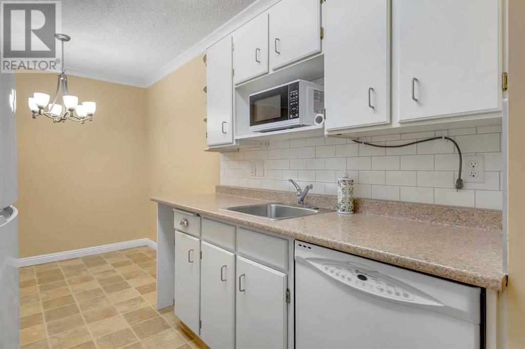Single Family House for Sale in  A  Street NW Varsity Calgary 