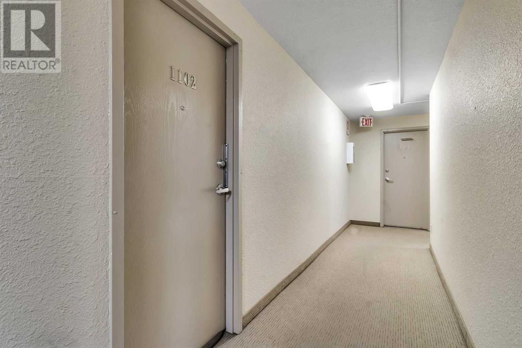 Single Family House for Sale in  A  Street NW Varsity Calgary 