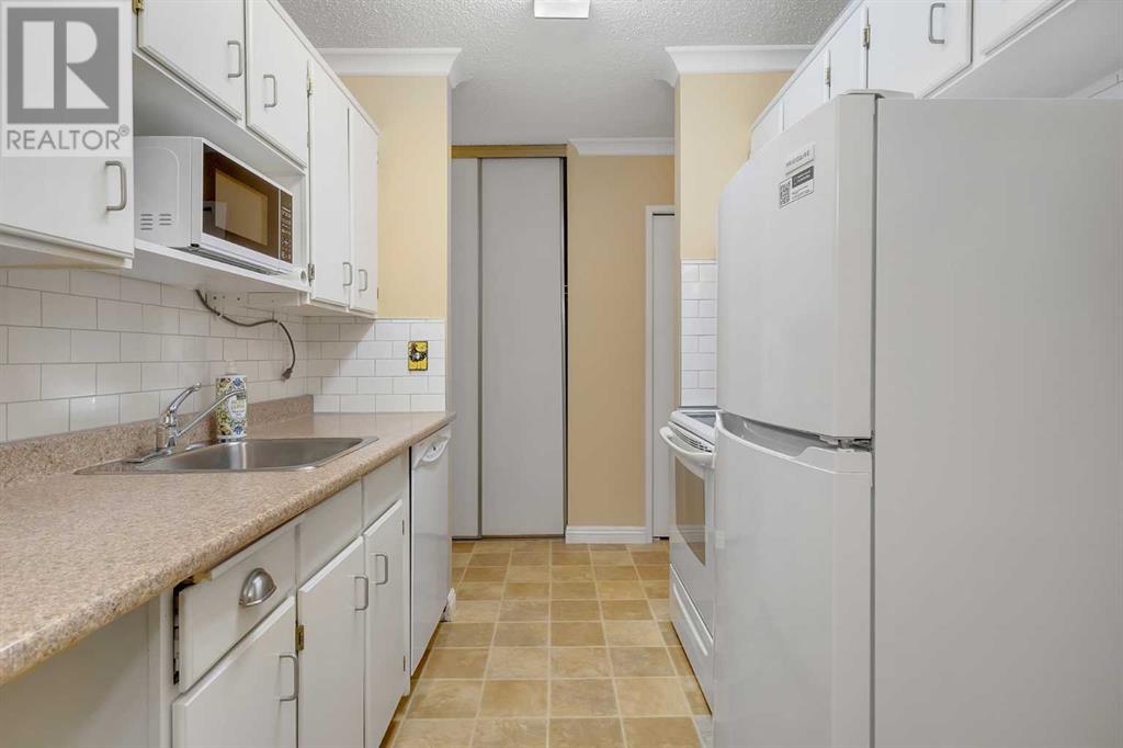 Single Family House for Sale in  A  Street NW Varsity Calgary 