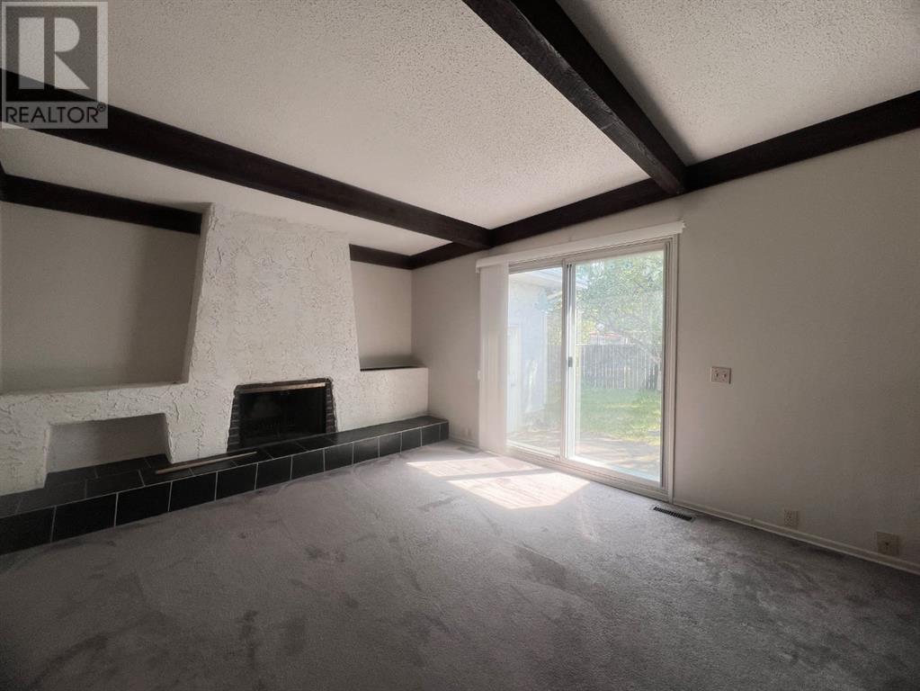 Single Family House Bungalow for Sale in  Silverview Drive NW Silver Springs Calgary 
