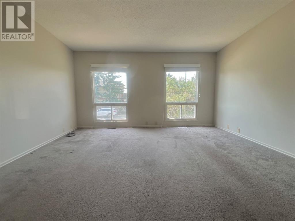 Single Family House Bungalow for Sale in  Silverview Drive NW Silver Springs Calgary 