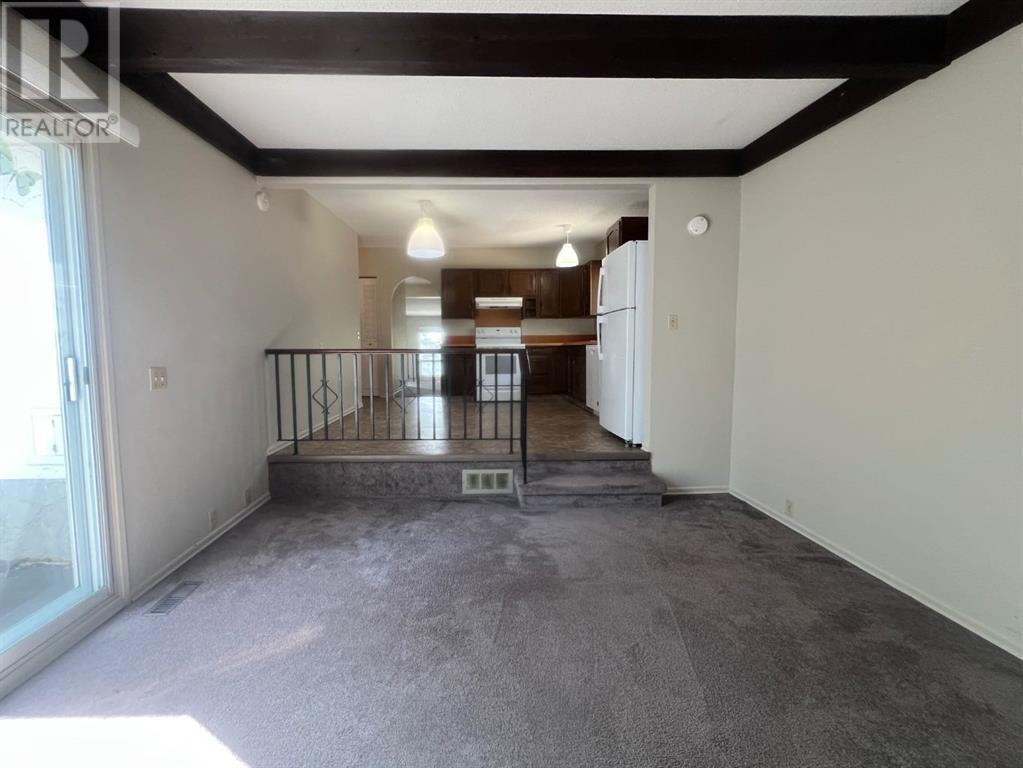 Single Family House Bungalow for Sale in  Silverview Drive NW Silver Springs Calgary 