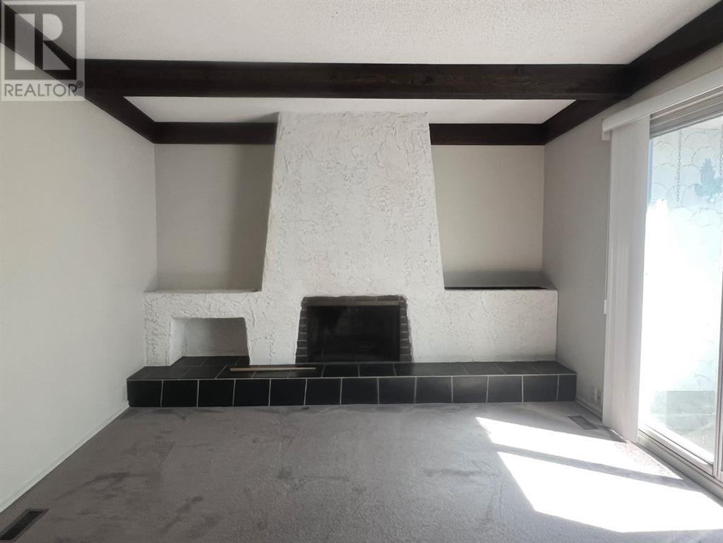 Single Family House Bungalow for Sale in  Silverview Drive NW Silver Springs Calgary 