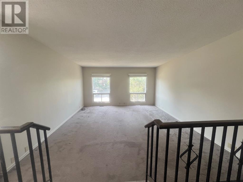 Single Family House Bungalow for Sale in  Silverview Drive NW Silver Springs Calgary 