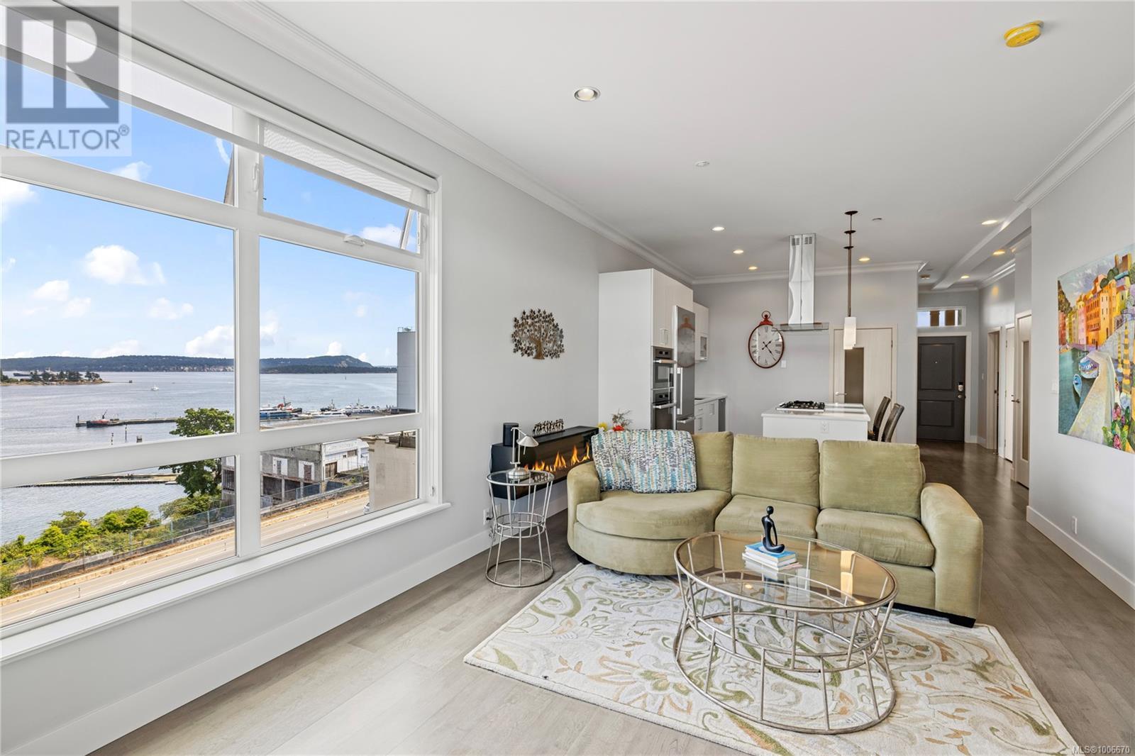 404 10 Chapel St, Nanaimo