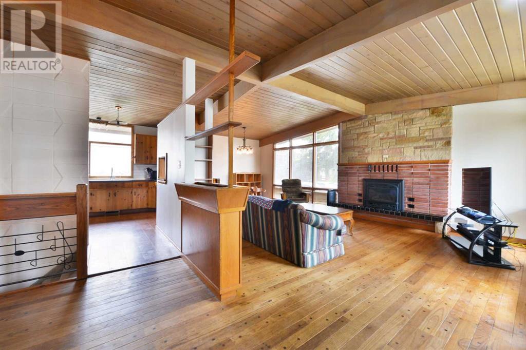 Single Family House Bungalow for Sale in  Governor Drive SW Glamorgan Calgary 