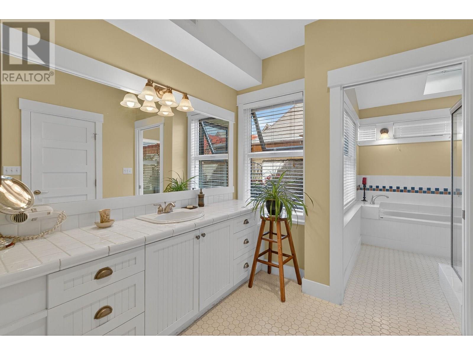 524 3880 Truswell Road, Kelowna