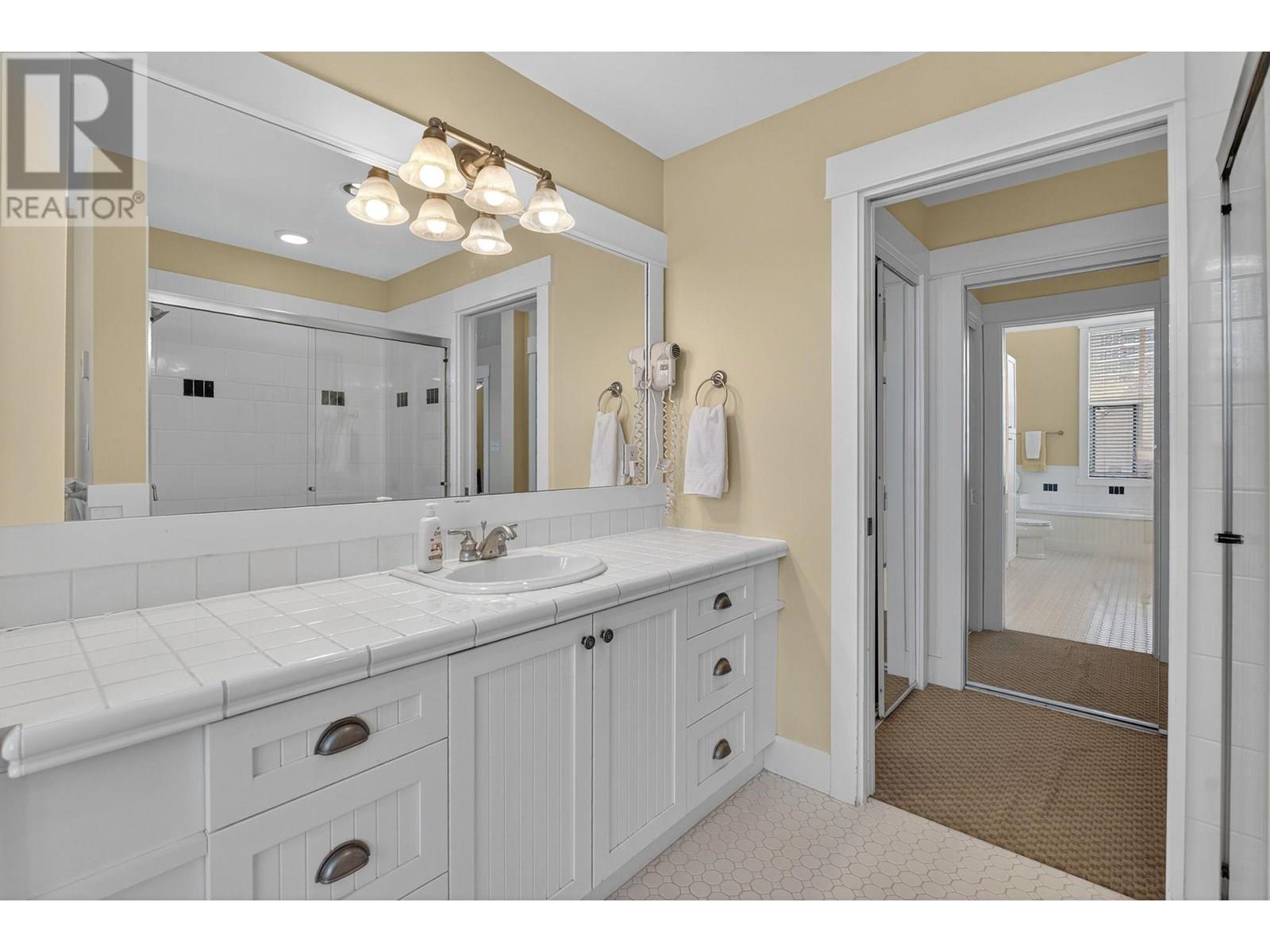 524 3880 Truswell Road, Kelowna