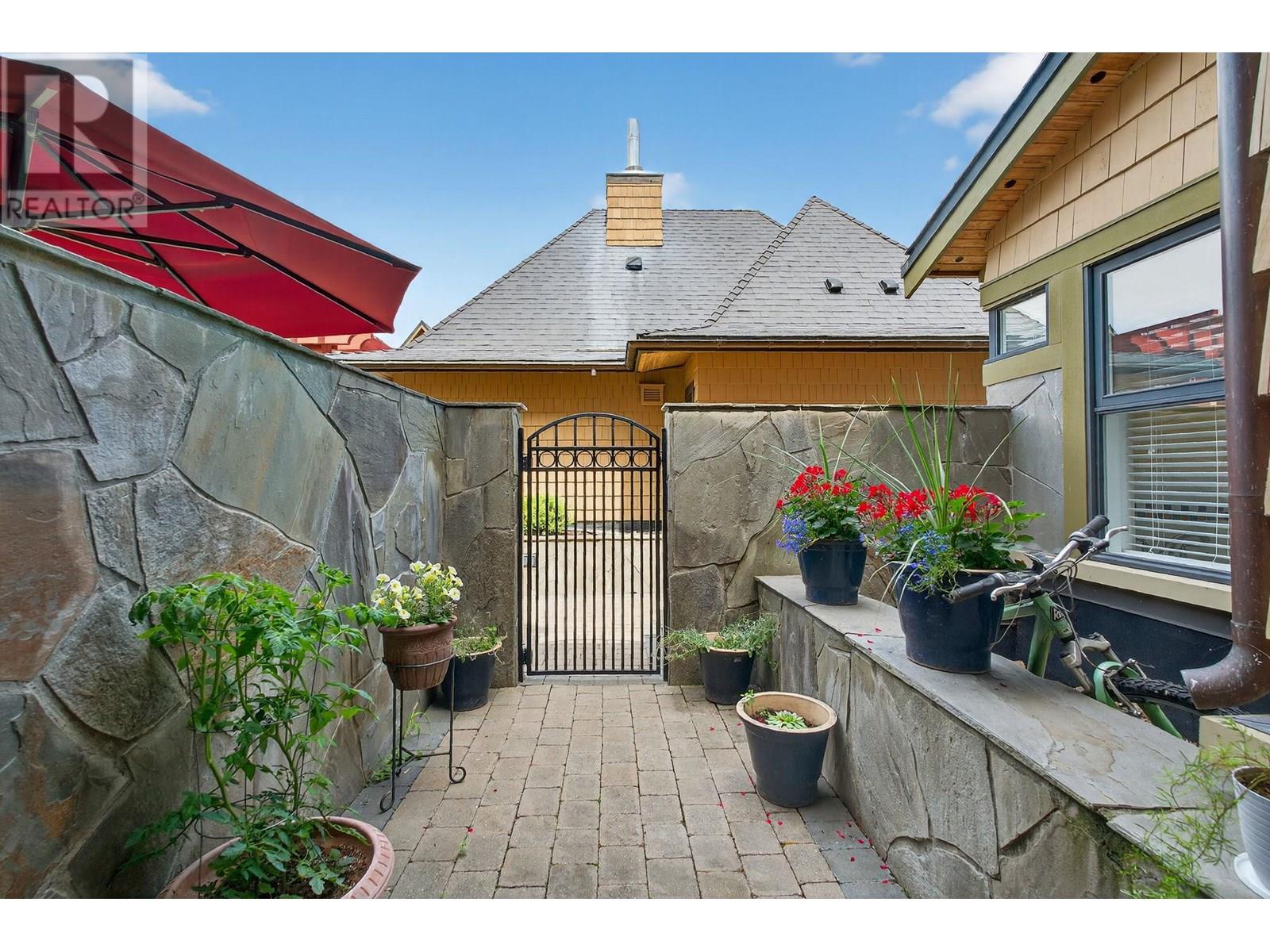 524 3880 Truswell Road, Kelowna