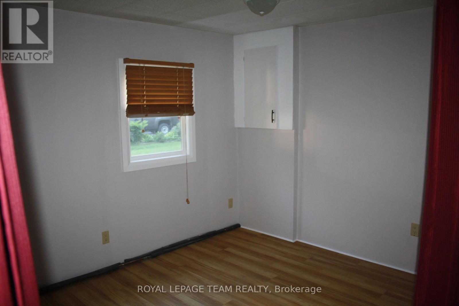 Photo 9 of 27 Jennifer Lane, Horton ON