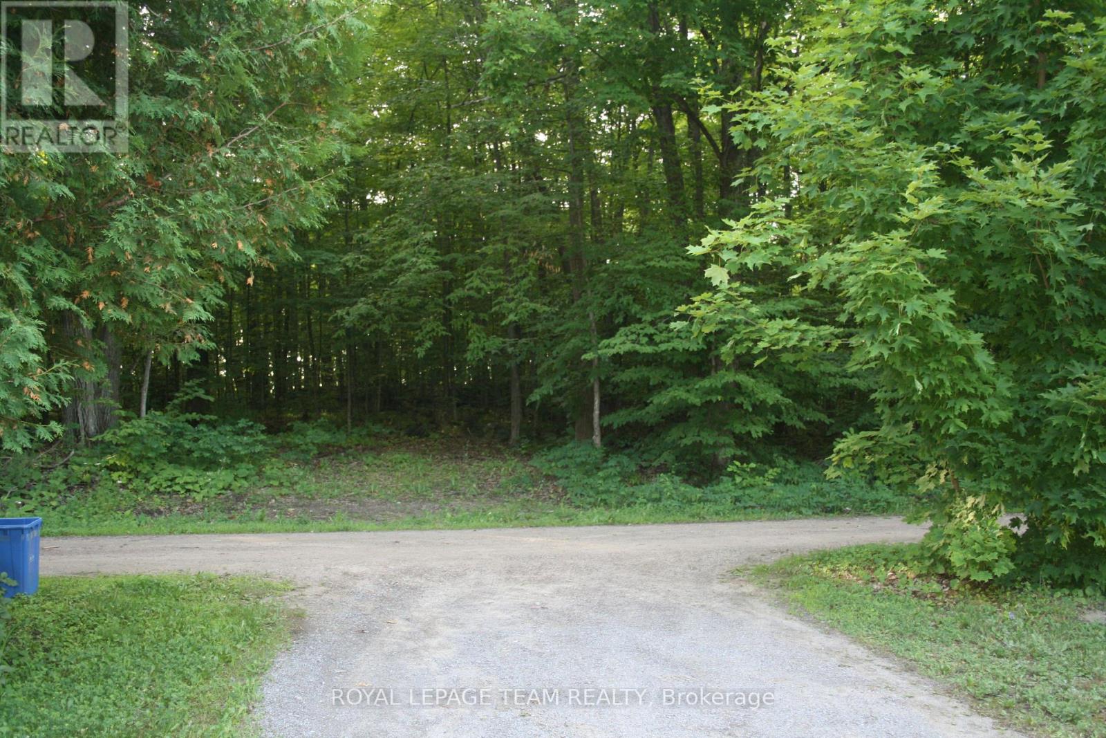 Photo 20 of 27 Jennifer Lane, Horton ON