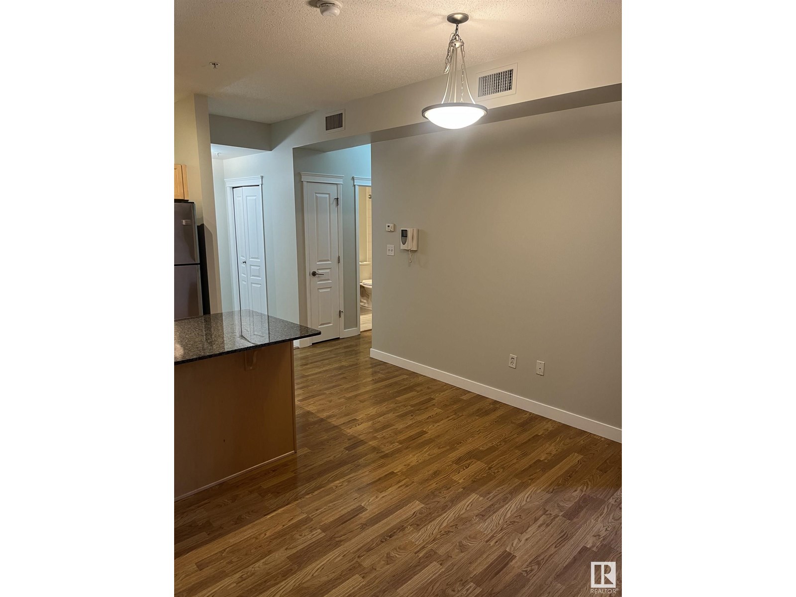 Photo 1 of 110 10333 112 St Nw, Edmonton AB