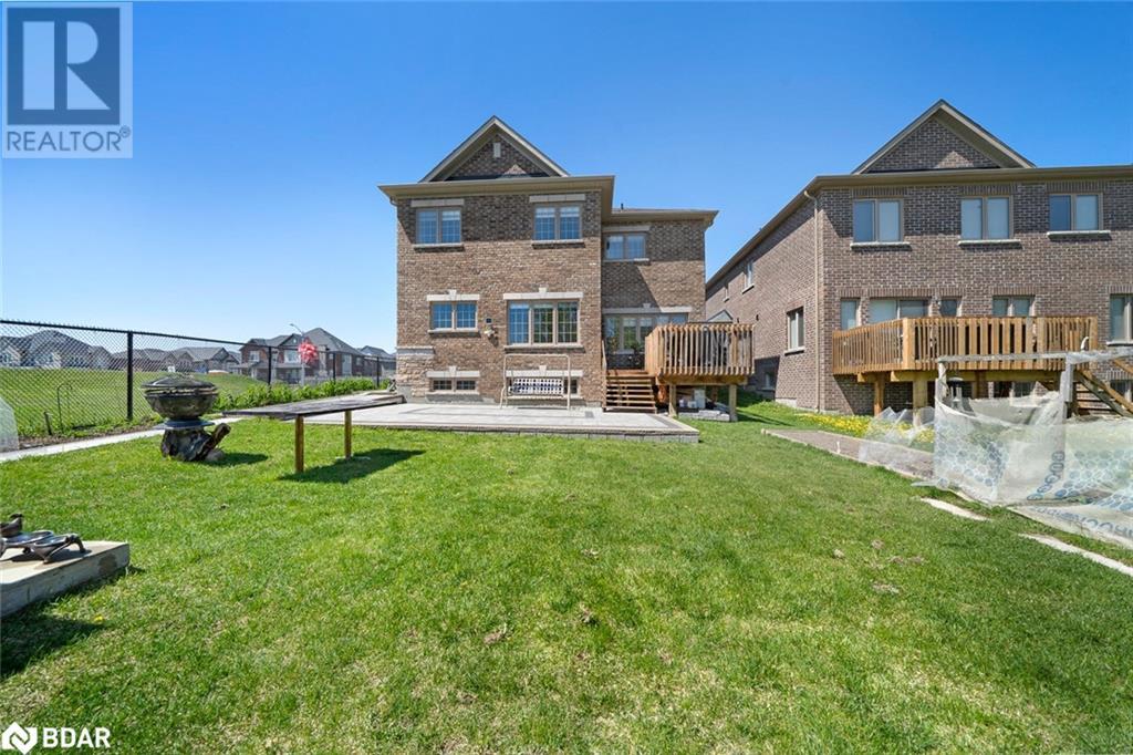 Photo 37 of 1601 Emberton Way, Innisfil ON