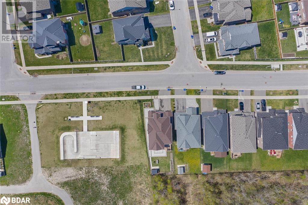 Photo 43 of 1601 Emberton Way, Innisfil ON