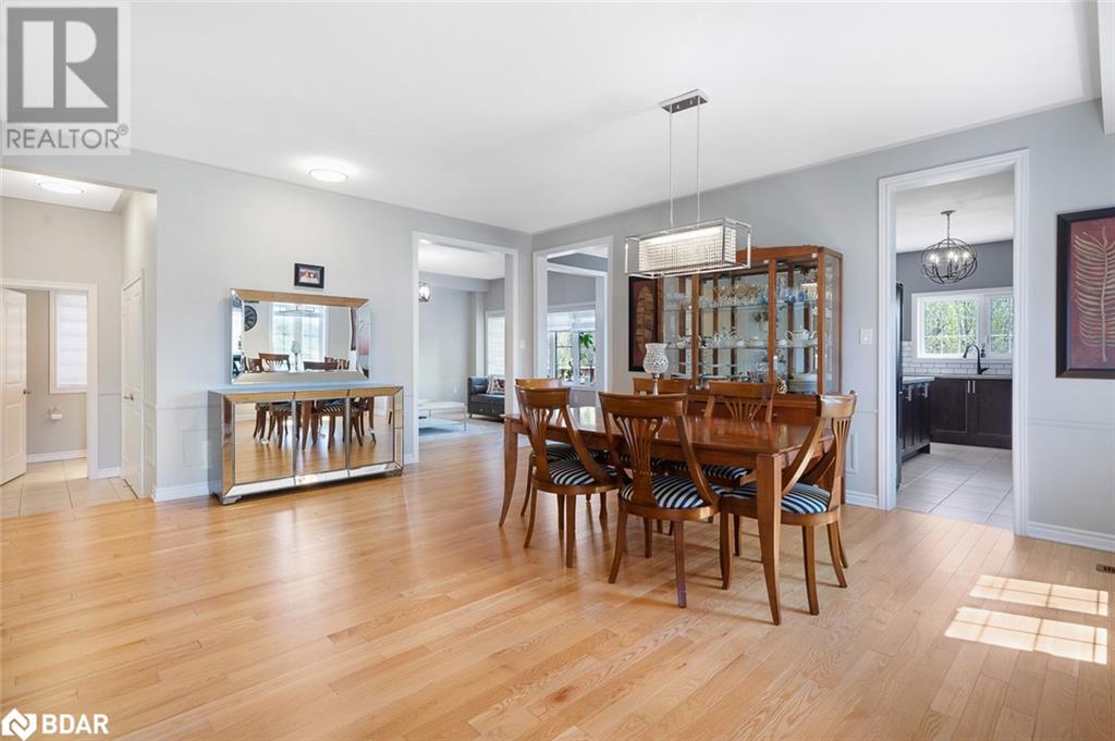 Photo 5 of 1601 Emberton Way, Innisfil ON