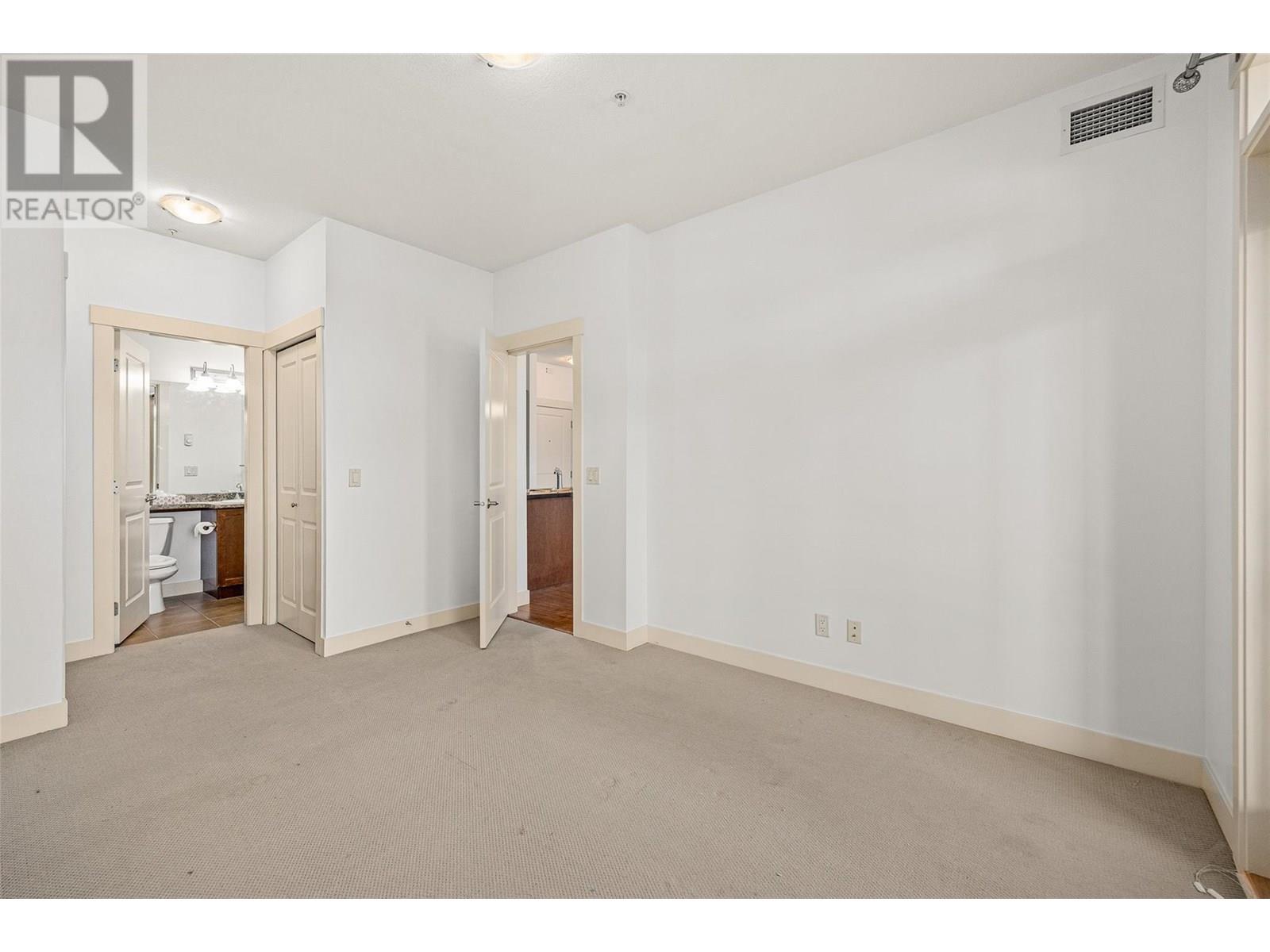 #215 3533 CARRINGTON ROAD - 26