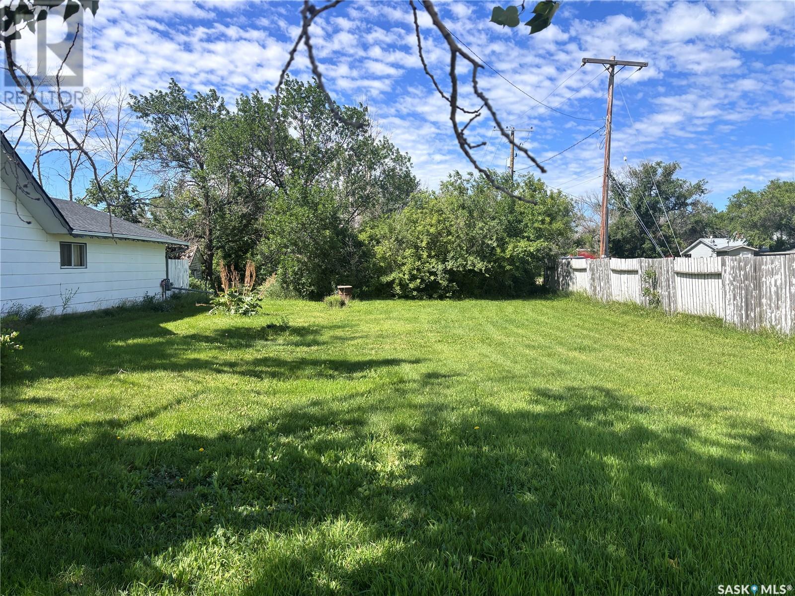 Photo 12 of 108 2nd Avenue S, Macrorie SK