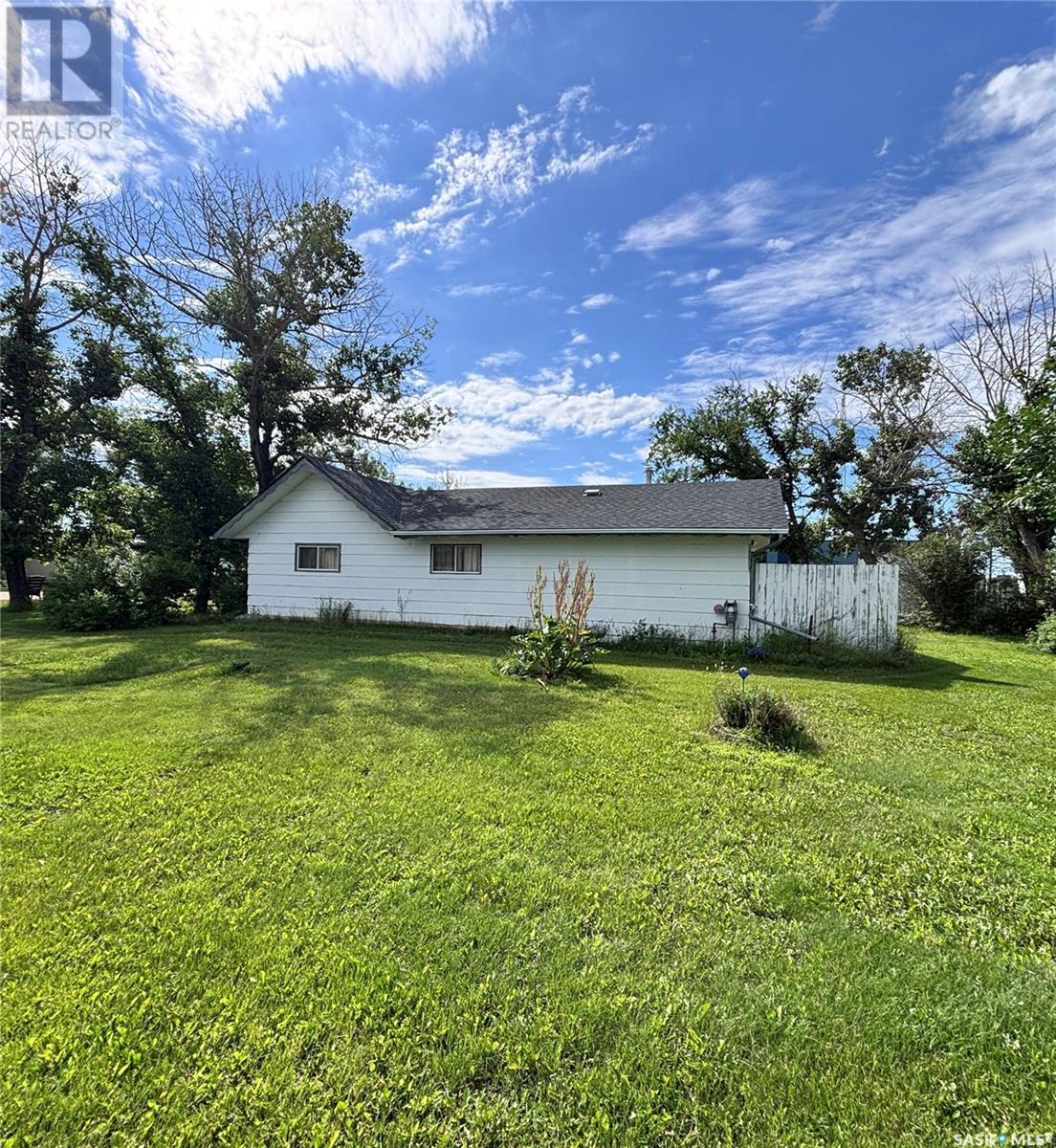 Photo 23 of 108 2nd Avenue S, Macrorie SK
