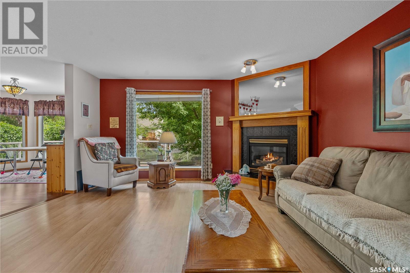 Single Family House 2 Level for Sale in  Hayden Park ROAD Regina 