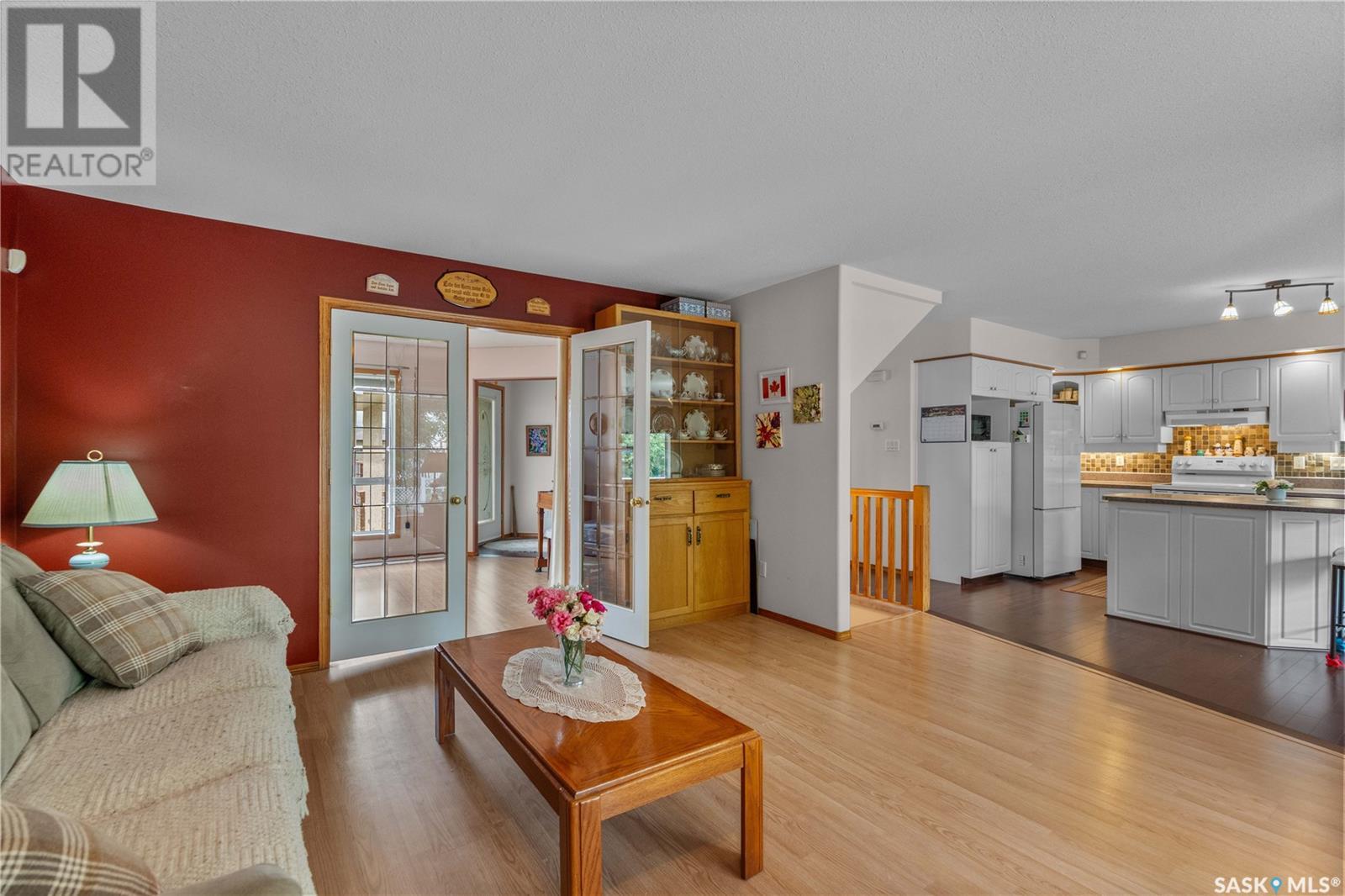 Single Family House 2 Level for Sale in  Hayden Park ROAD Regina 