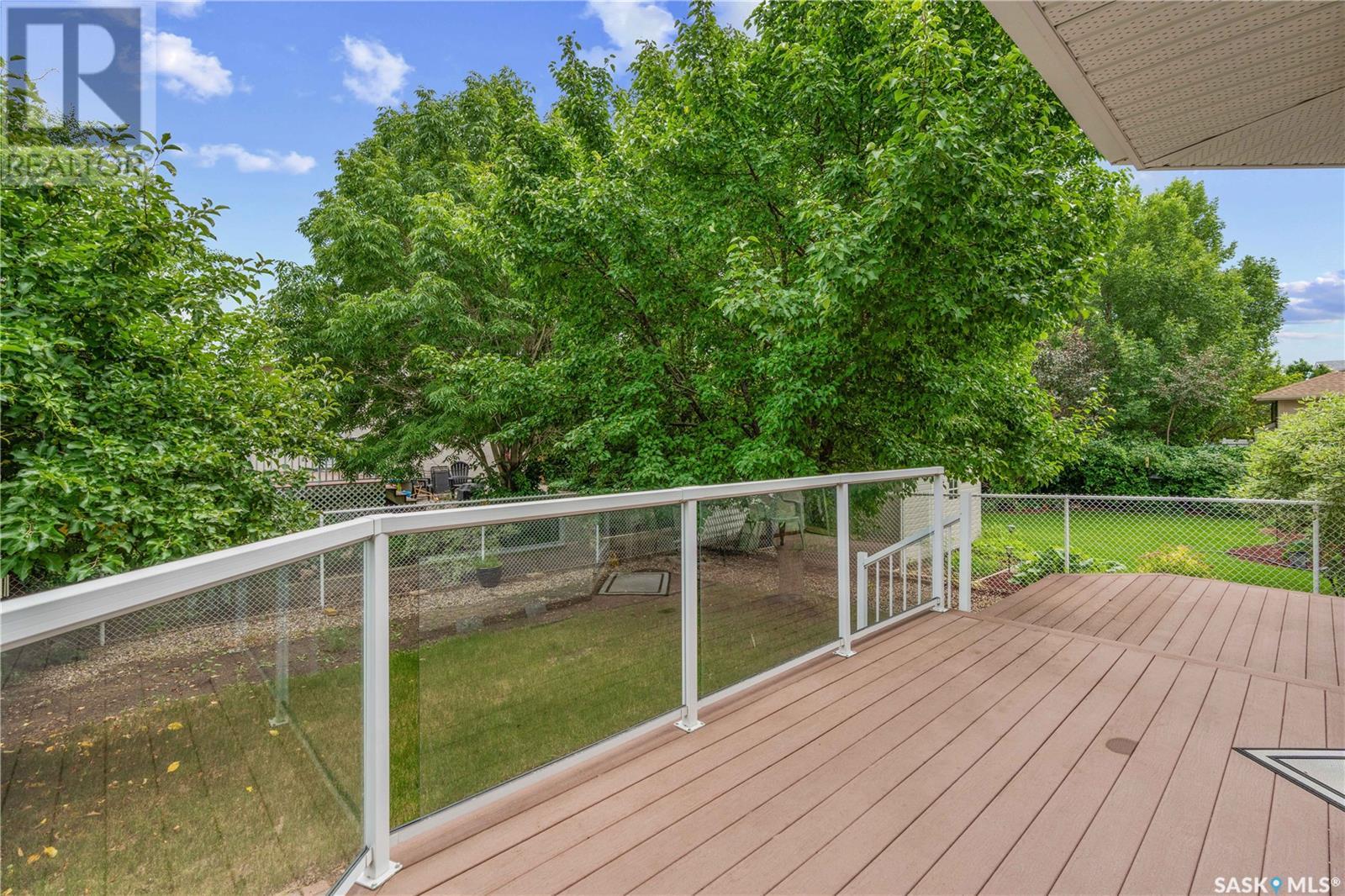 Single Family House 2 Level for Sale in  Hayden Park ROAD Regina 