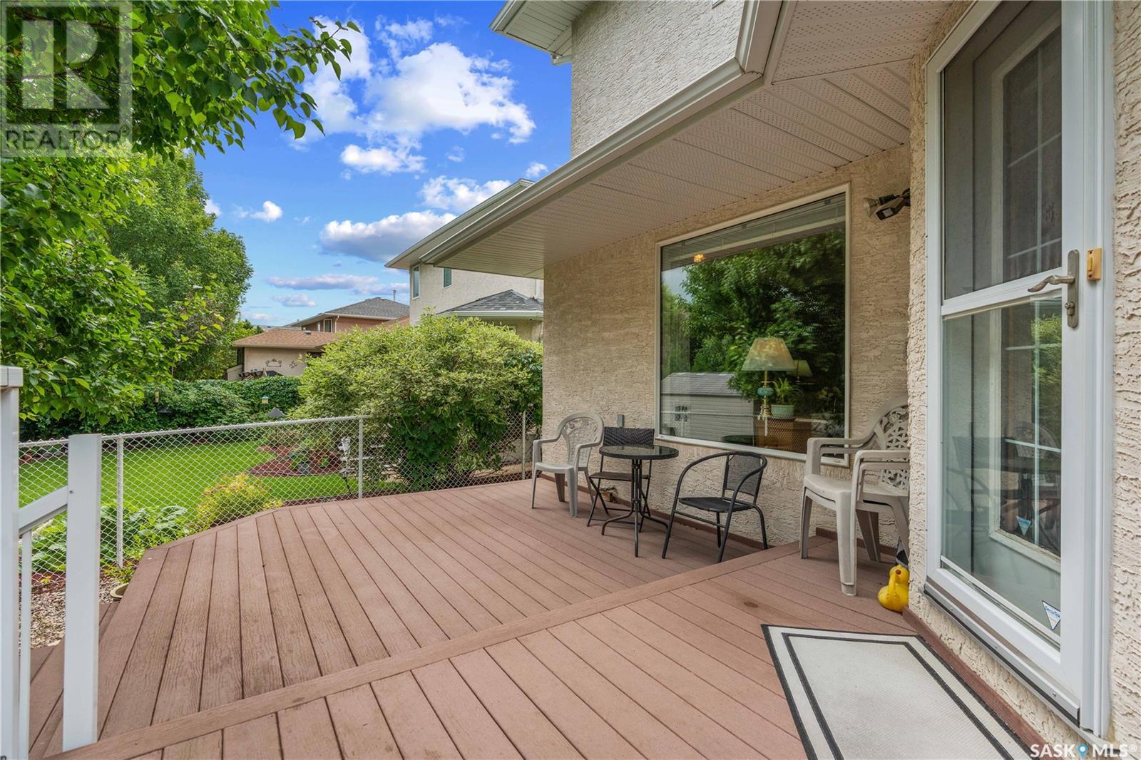 Single Family House 2 Level for Sale in  Hayden Park ROAD Regina 