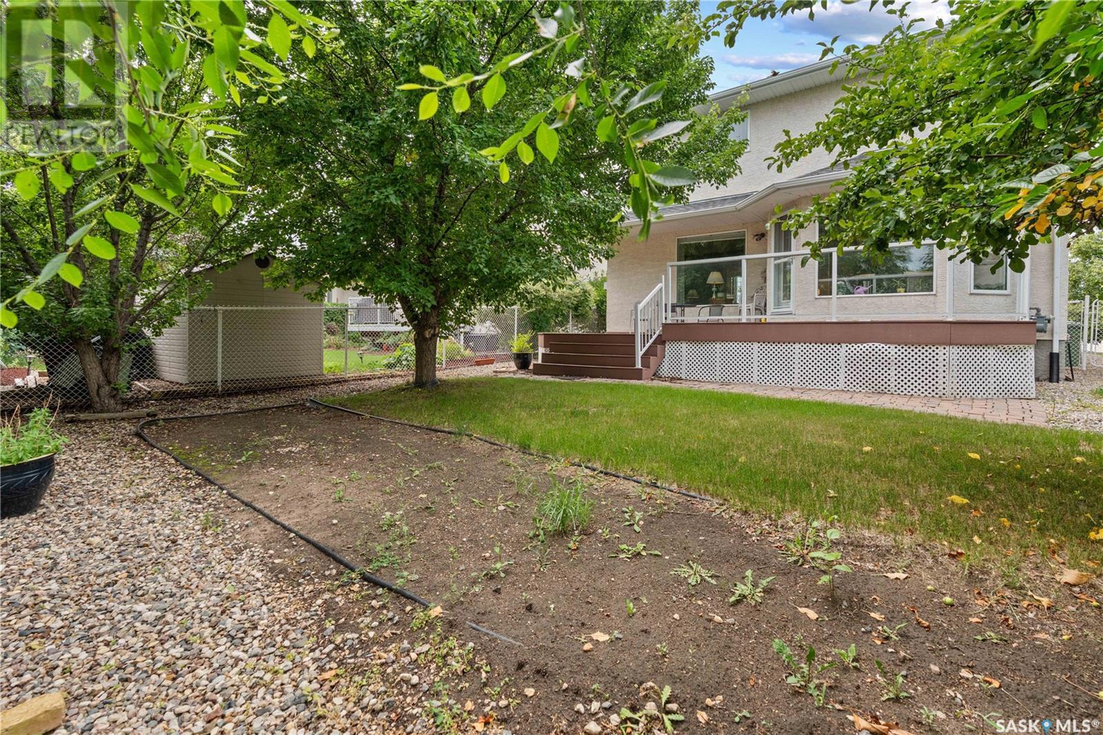 Single Family House 2 Level for Sale in  Hayden Park ROAD Regina 