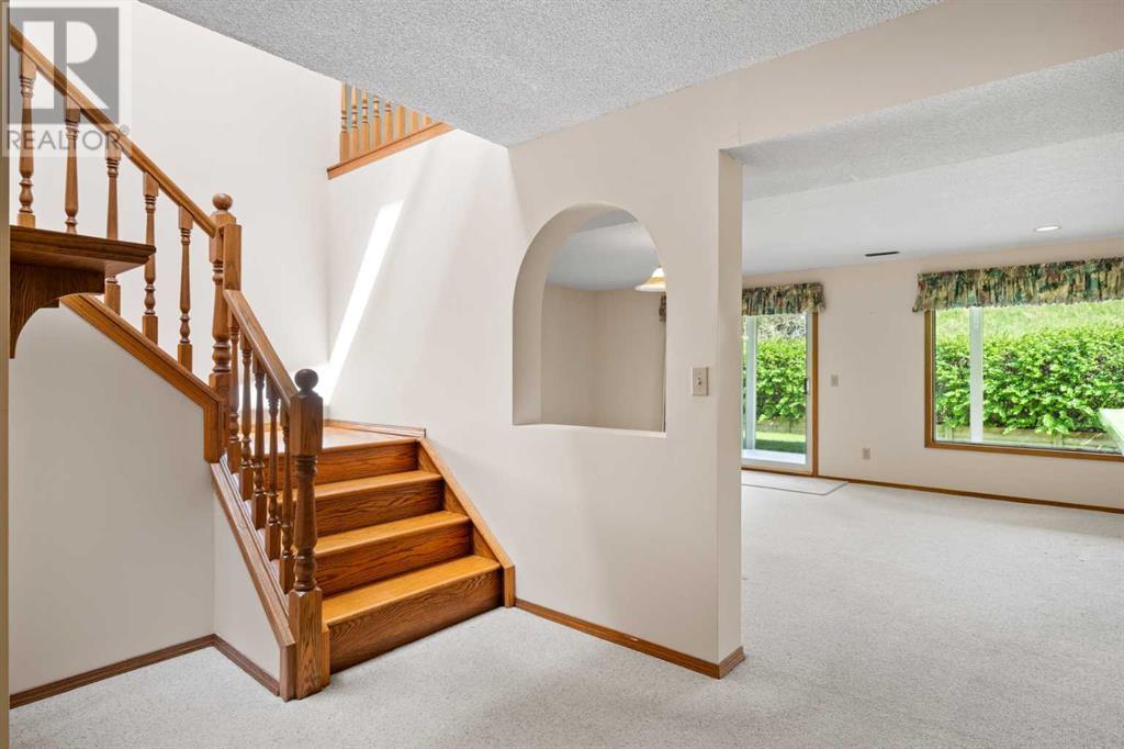 Single Family House Bungalow for Sale in  Shawnee Gardens SW Shawnee Slopes Calgary 