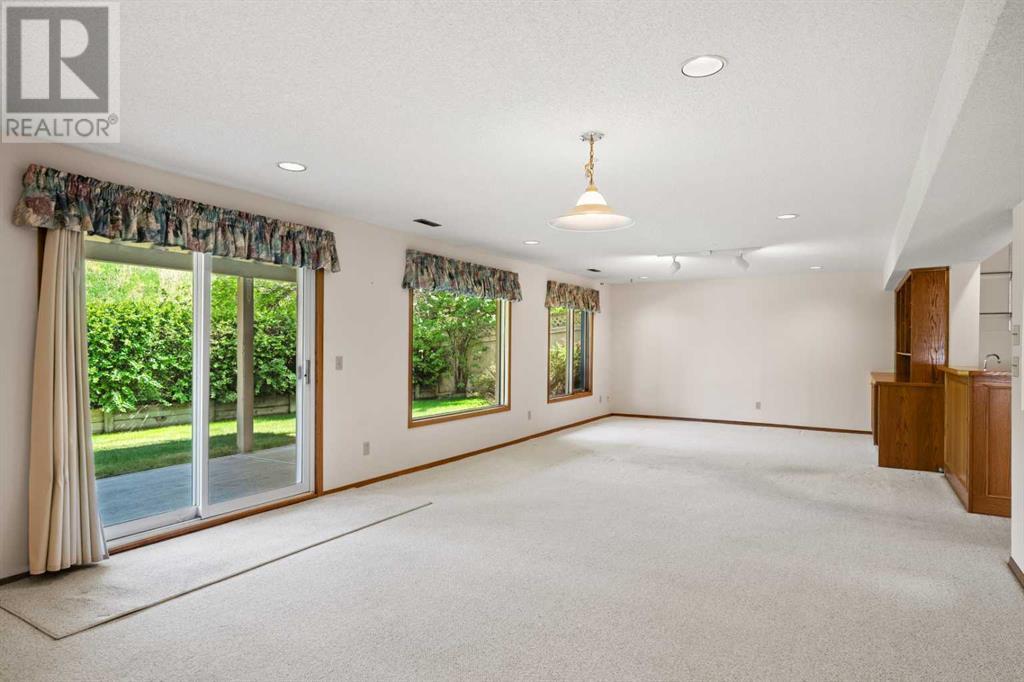 Single Family House Bungalow for Sale in  Shawnee Gardens SW Shawnee Slopes Calgary 